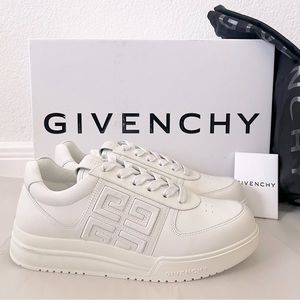 CLEARANCE!! NEW Givenchy 4G logo-embossed leather sneakers Sz39